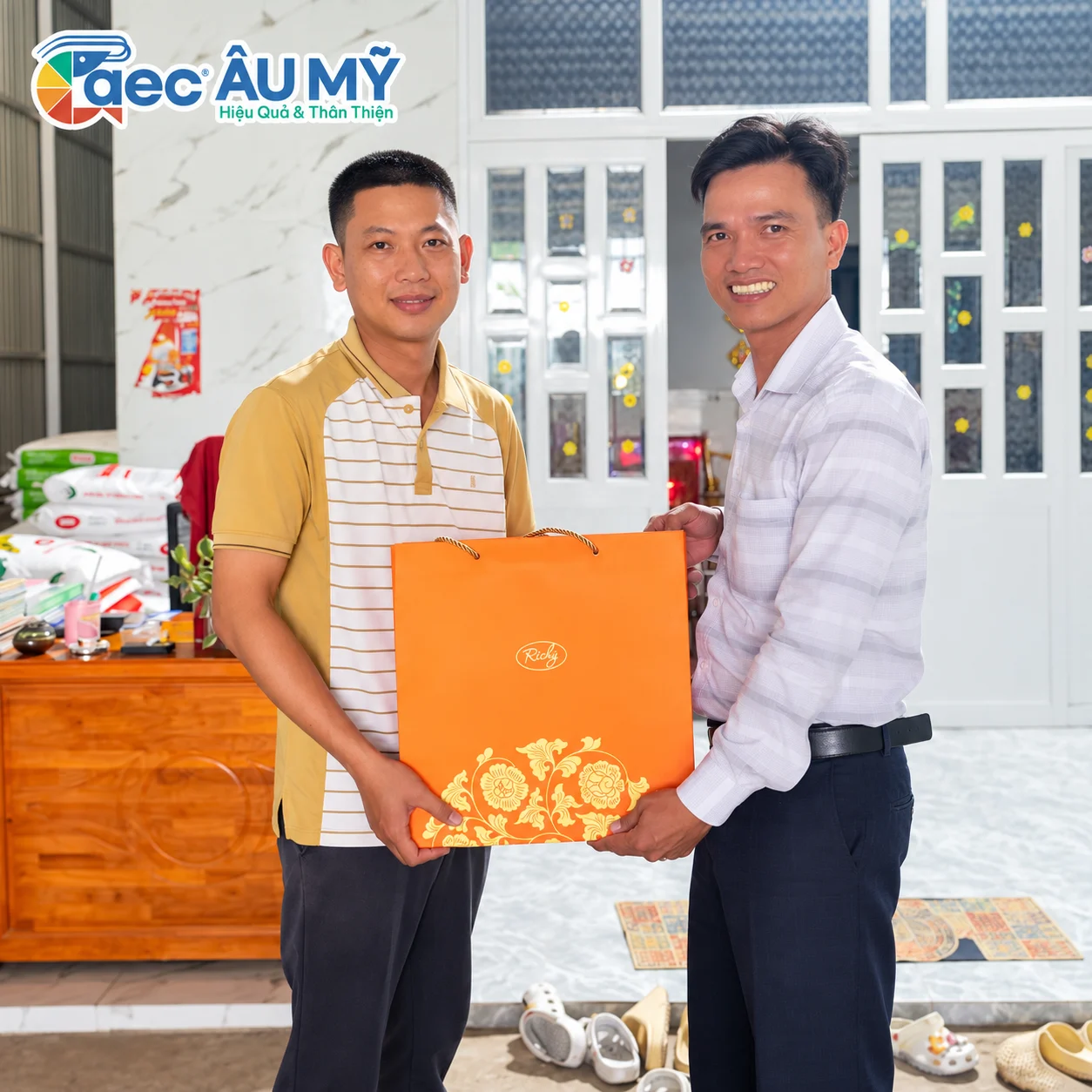 Âu Mỹ AEC trao quà Trung Thu tri ân Đối tác, Đại lý và Khách hàng 2026